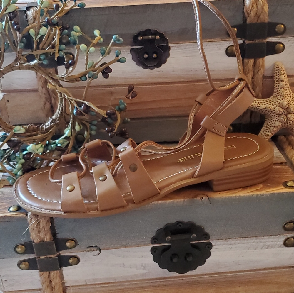 Sandals - Picture 4 of 6